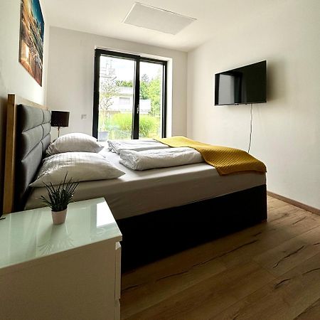 Schoene Wohnung Mit Terrasse Und Parkplatz Velden am Wörthersee Zewnętrze zdjęcie
