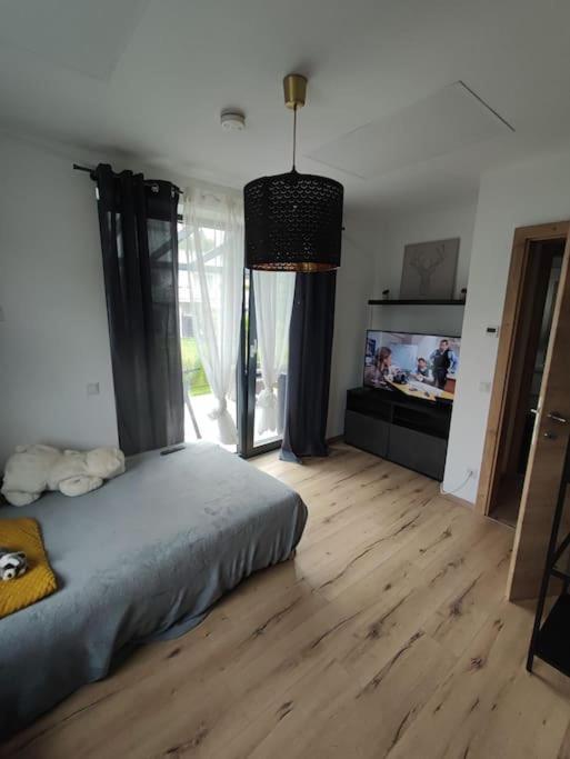 Schoene Wohnung Mit Terrasse Und Parkplatz Velden am Wörthersee Zewnętrze zdjęcie