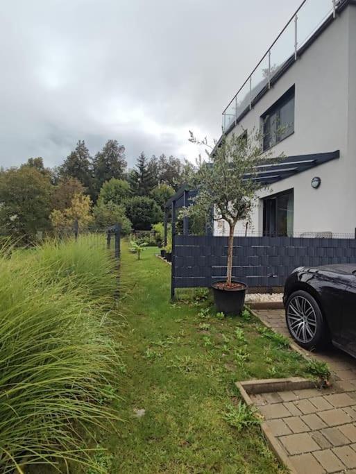 Schoene Wohnung Mit Terrasse Und Parkplatz Velden am Wörthersee Zewnętrze zdjęcie