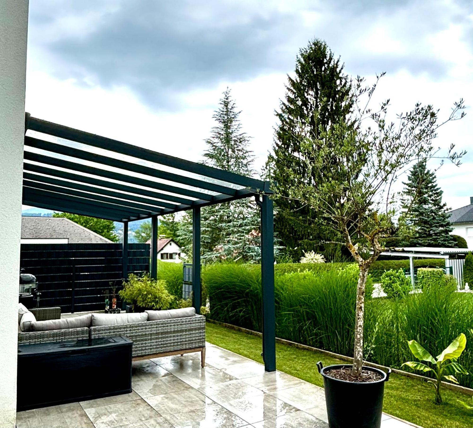 Schoene Wohnung Mit Terrasse Und Parkplatz Velden am Wörthersee Zewnętrze zdjęcie