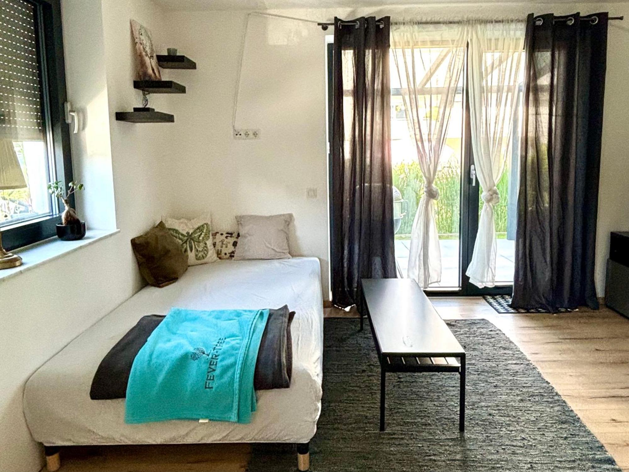 Schoene Wohnung Mit Terrasse Und Parkplatz Velden am Wörthersee Zewnętrze zdjęcie