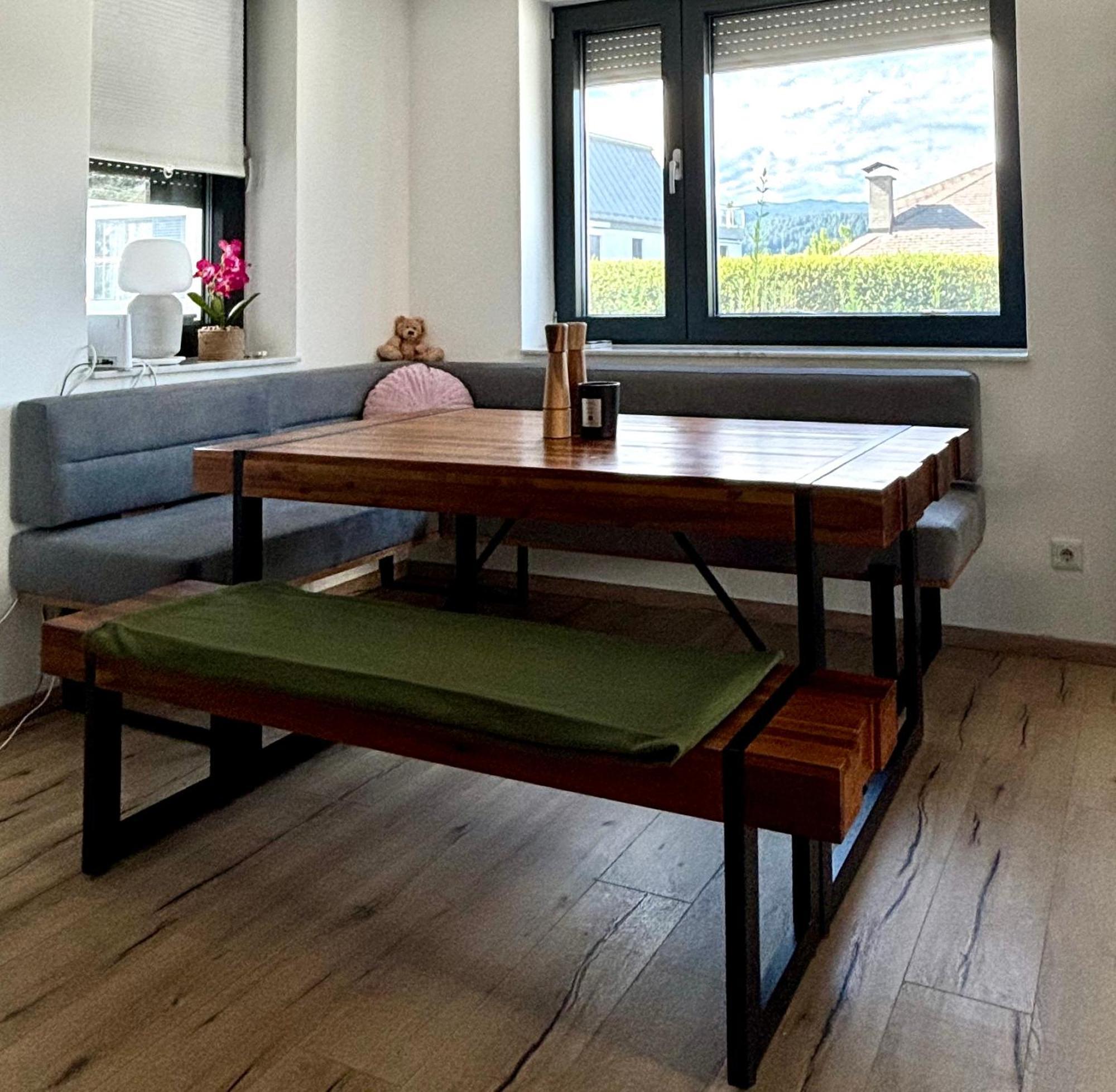 Schoene Wohnung Mit Terrasse Und Parkplatz Velden am Wörthersee Zewnętrze zdjęcie